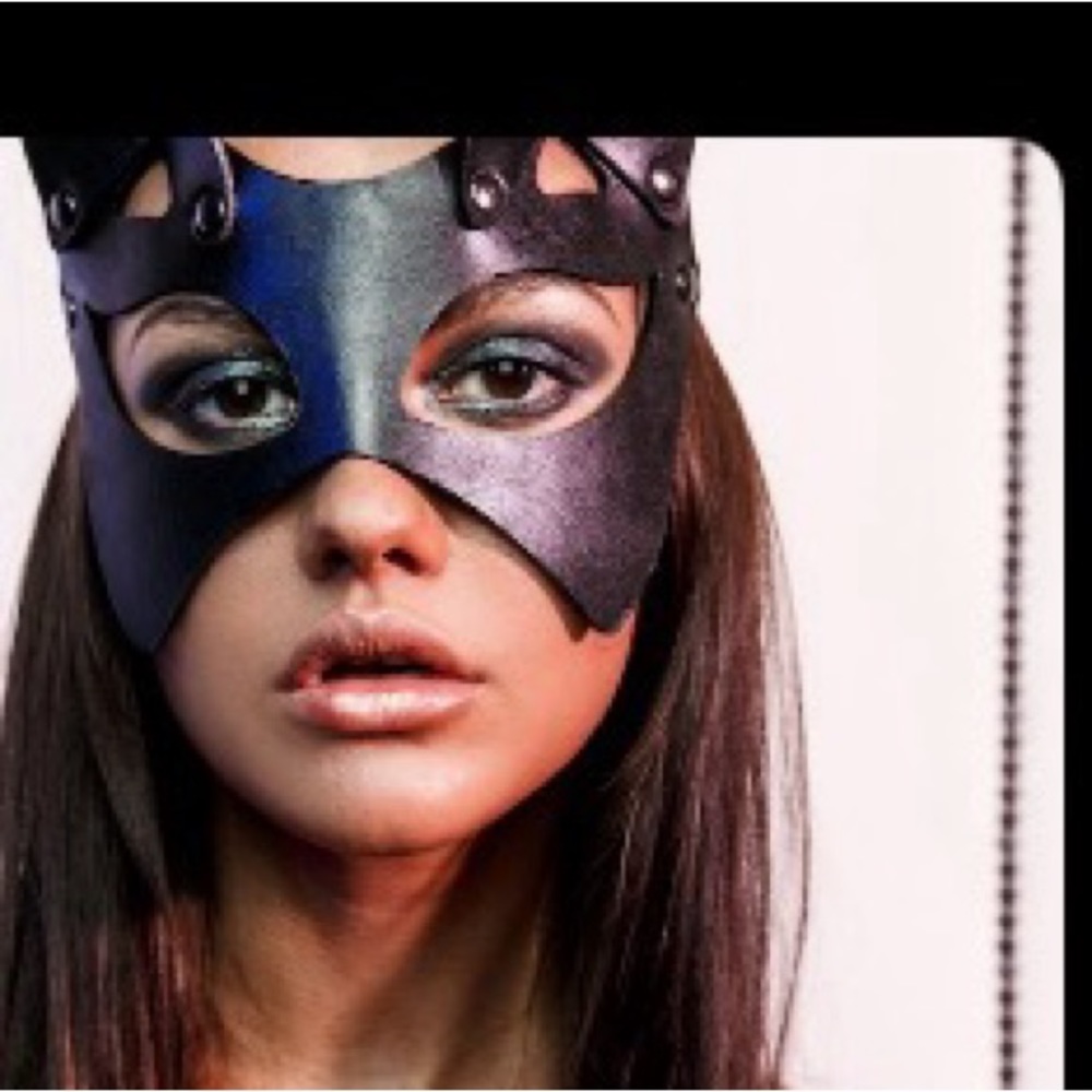 Black short leather cat mask. New